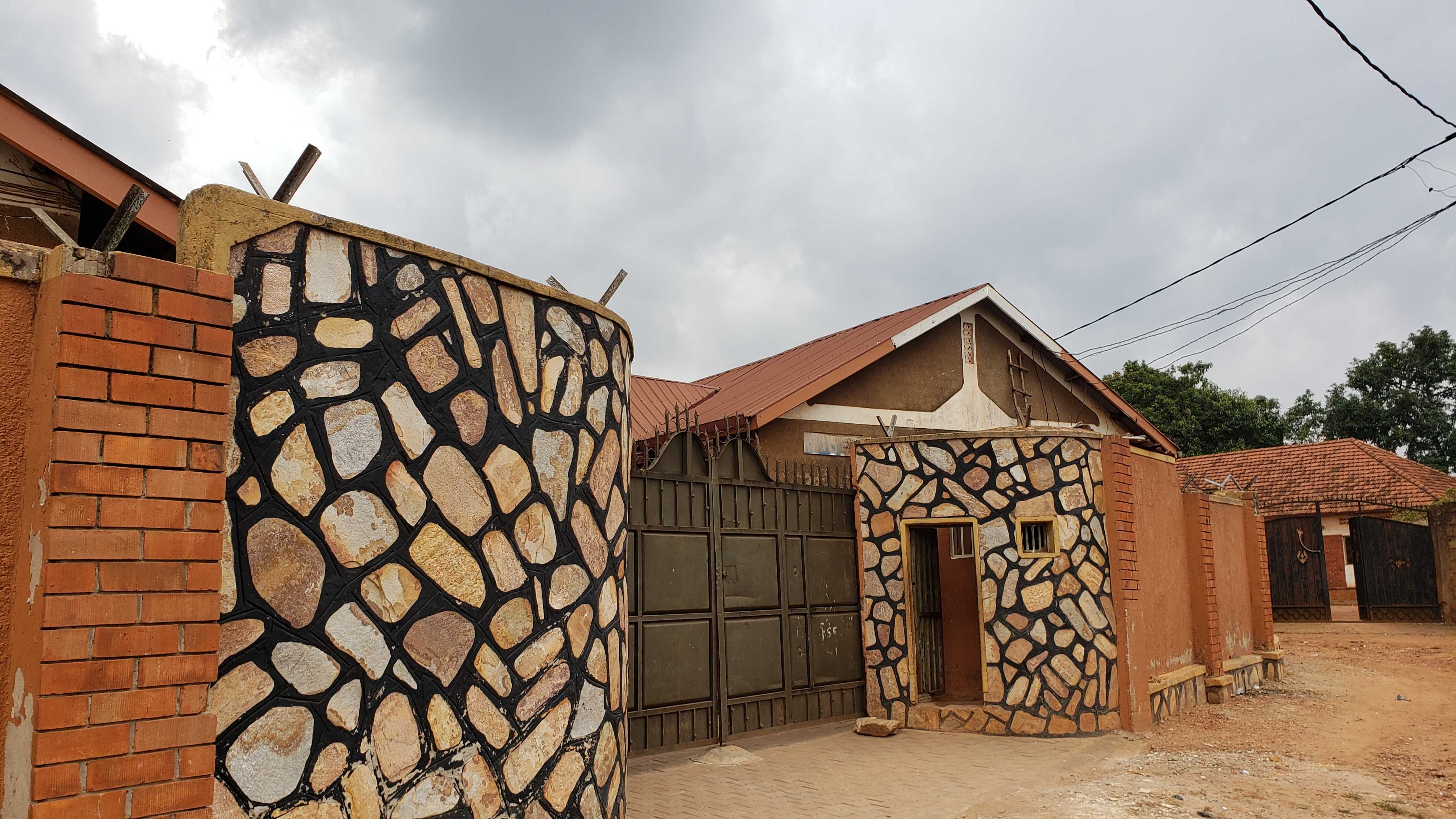 Nateete - Wakaliga estate-WPS149